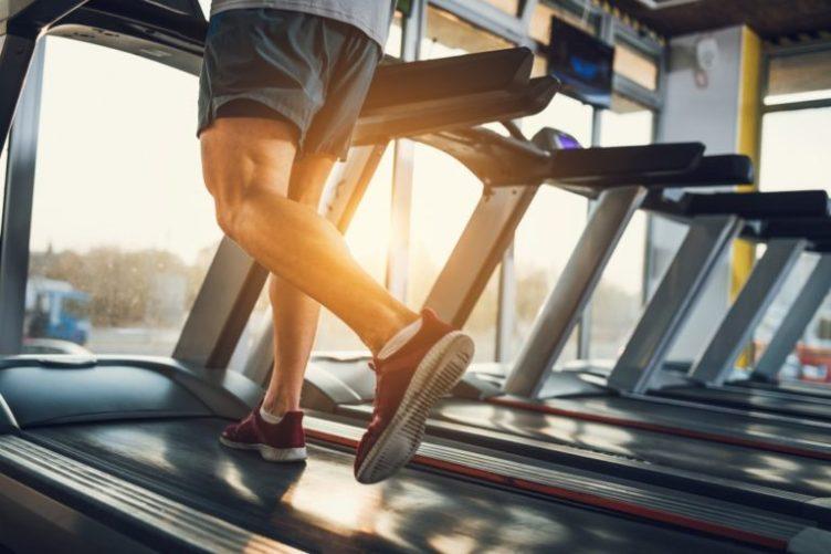 - تردمیل با قابلیت پایش ضربان قلب: تمریناتی در⁢ محدوده‌ی ⁣ضربان قلب هدف